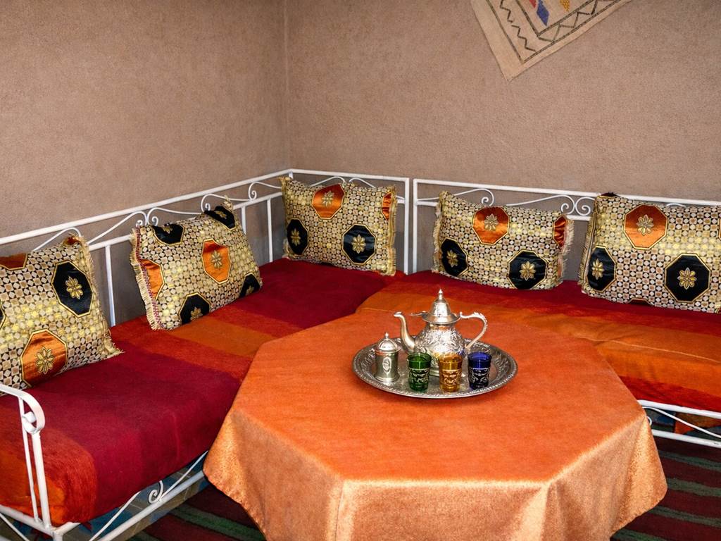 Coin salon à l'heure du thé