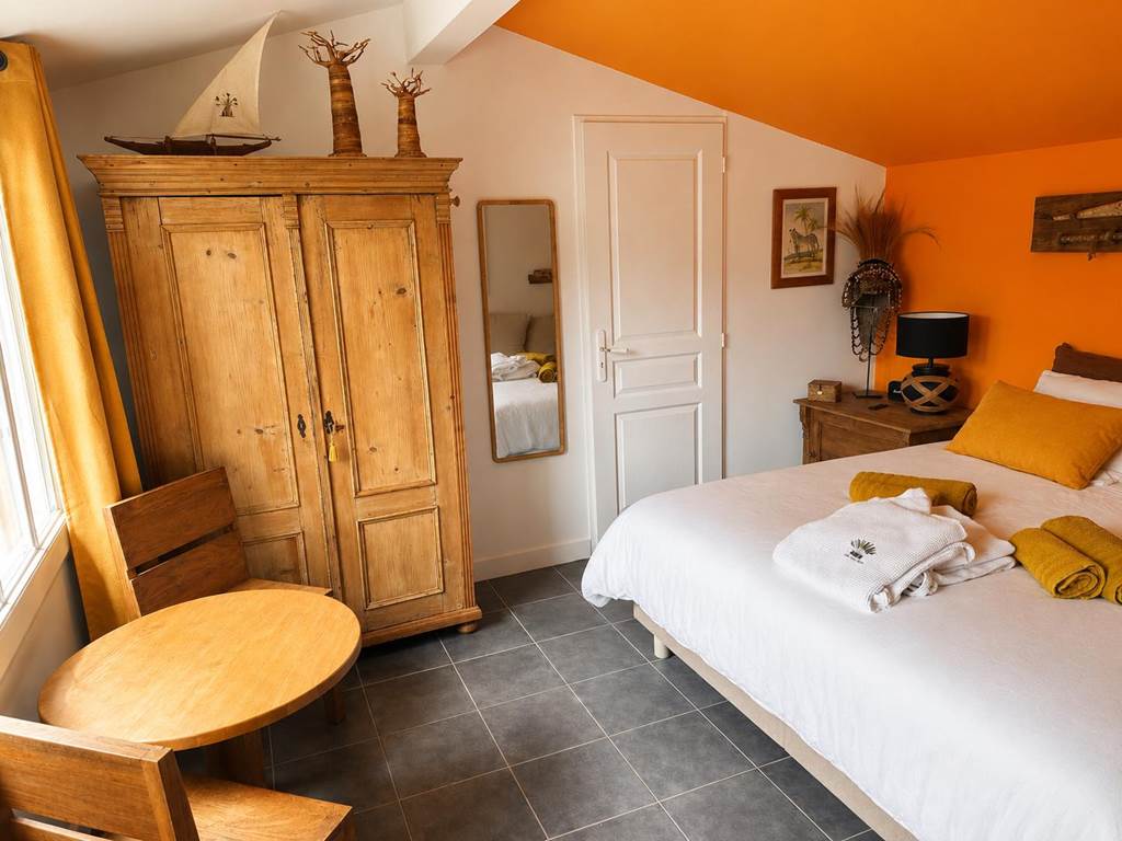 CHAMBRE JAUNE 3
