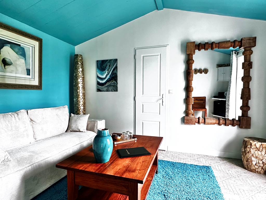 salon chambre bleue 1.