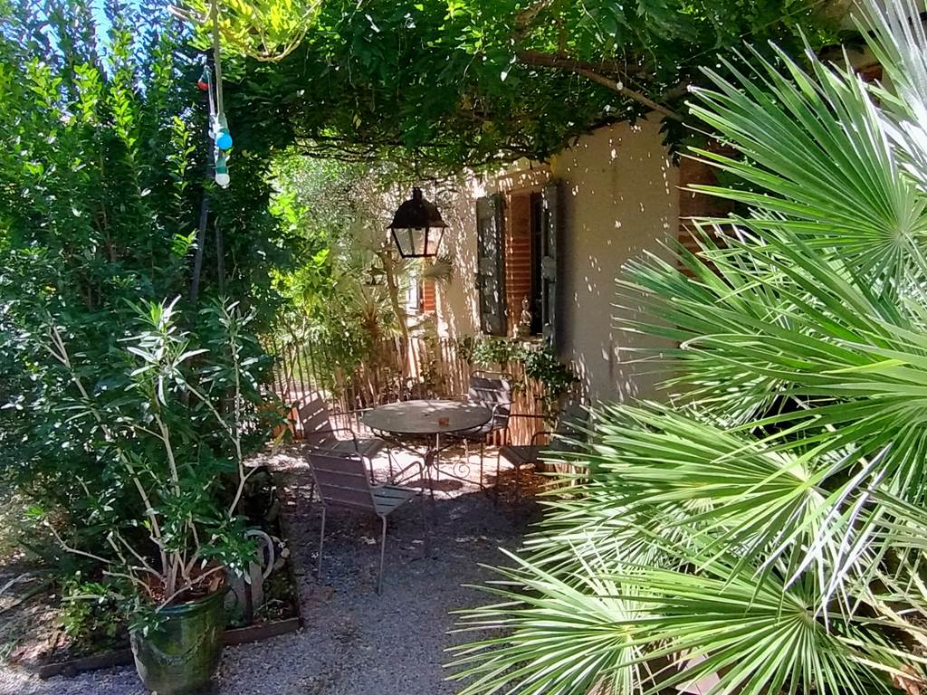 16-bis-gite-hotel-marssac-jardin-privatif