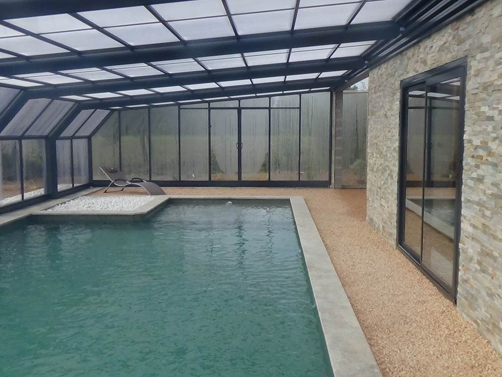 La grange de pachon - la piscine version fermée