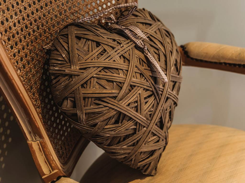 Gi^te Maud Neuprez. EXTERIEUR BOOKING HD-24