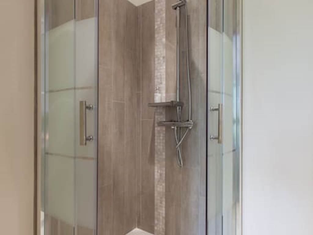 douche  chambre charlotte