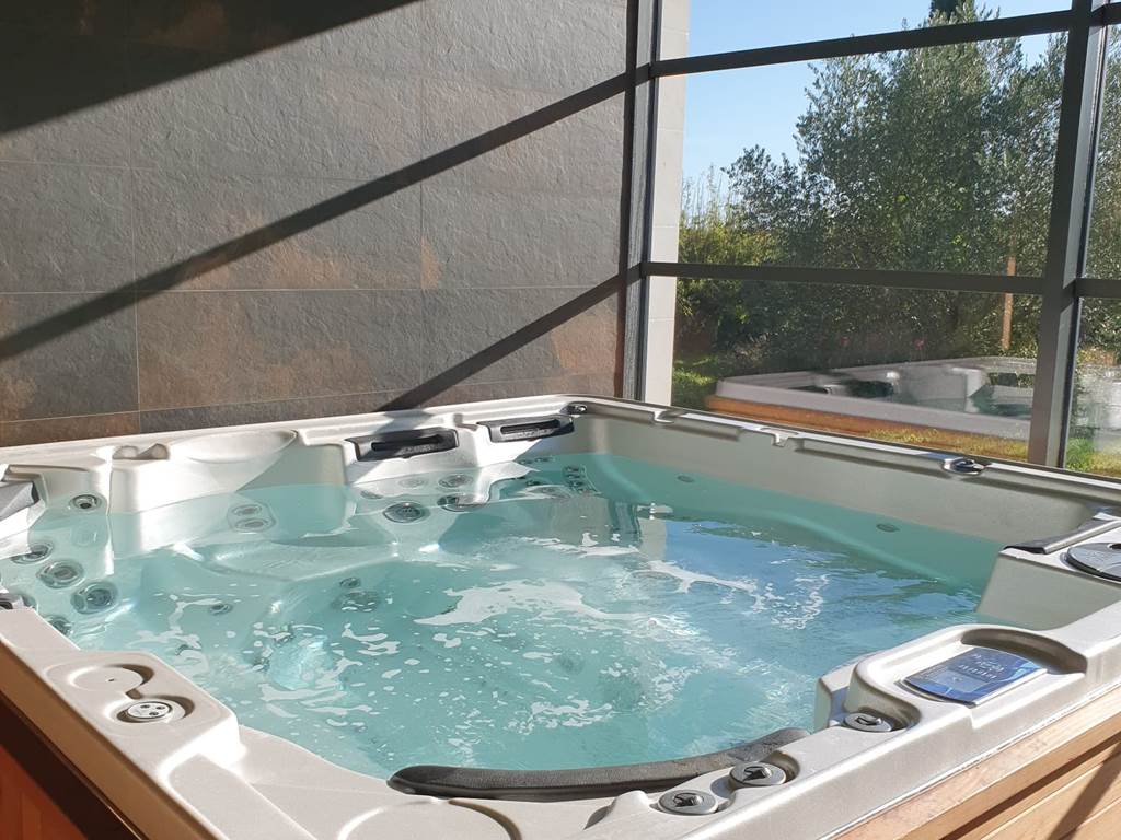 Jacuzzi