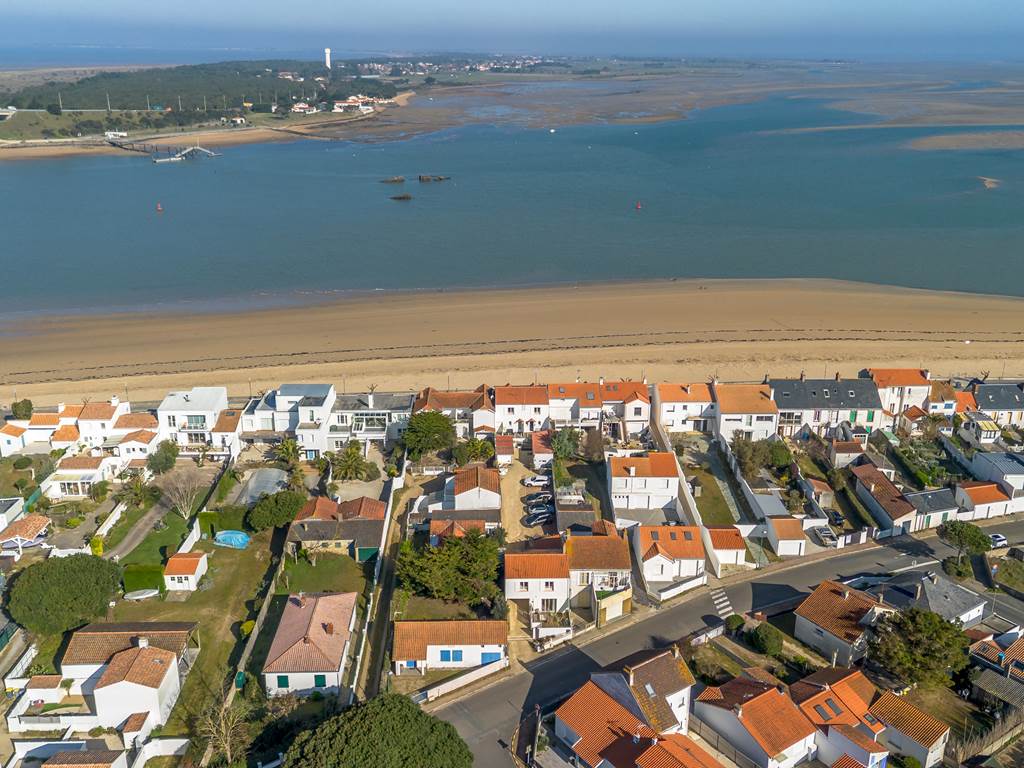 vue du quartier et de l'avenue du phare