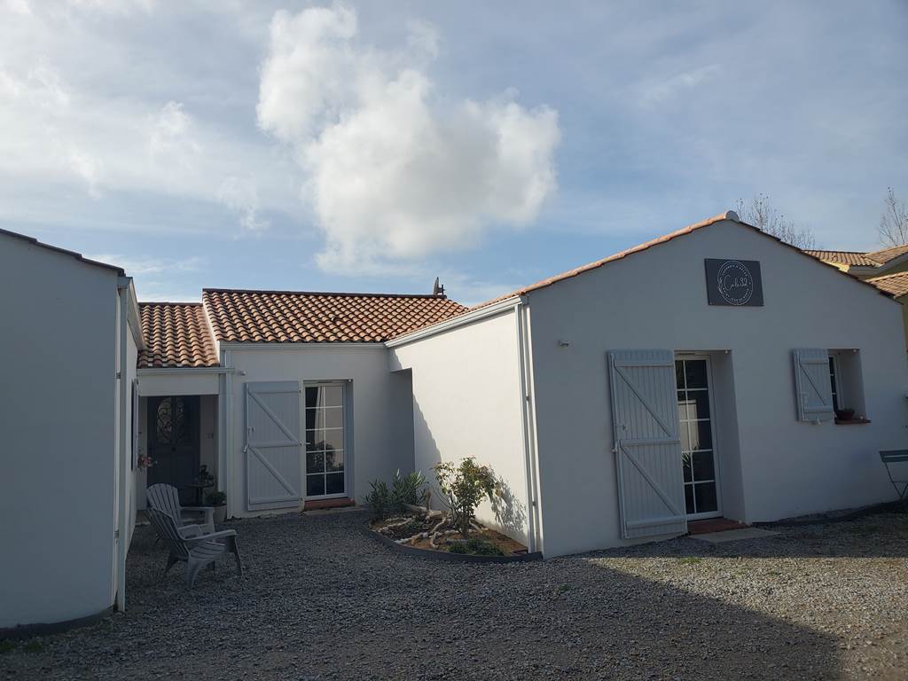 maisondhotes-parking-vueforet