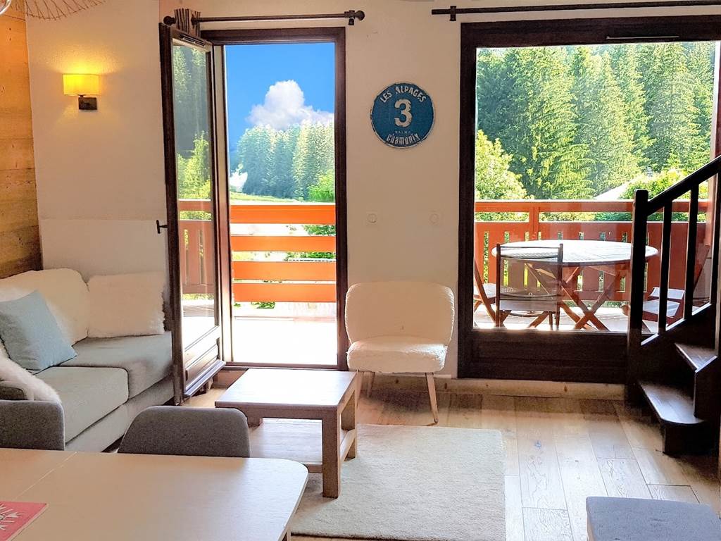 Séjour avec vue dégagée sur les montagnes (duplex de 62 m2)