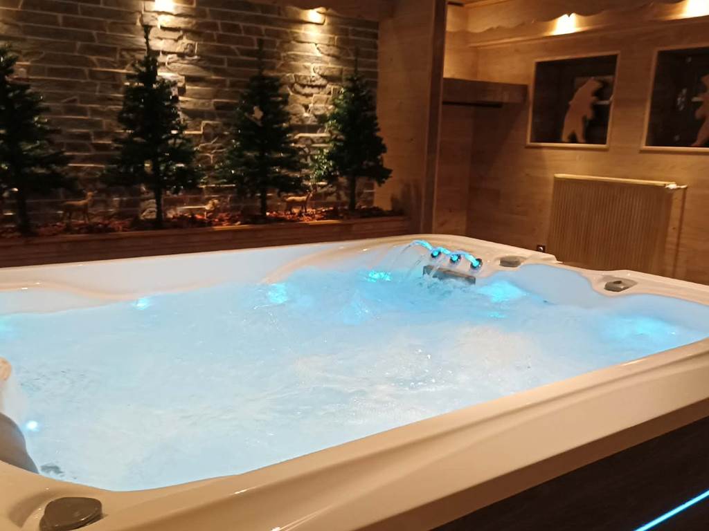 Notre nouveau spa privatif 2pers Hôtel Restaurant La Sapinière  Pied des Pistes Saint Lary Soulan Hautes Pyrénées (65)