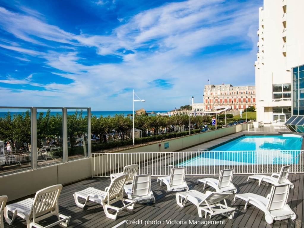 Piscine Victoria Surf Ph. Victoria Management