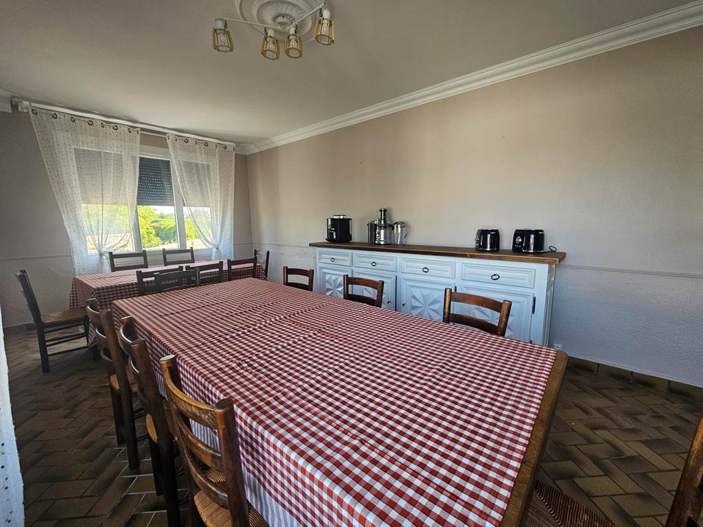 Le Quai d'Neuf — Gîte de groupe en Creuse (15 personnes) - Salle à manger