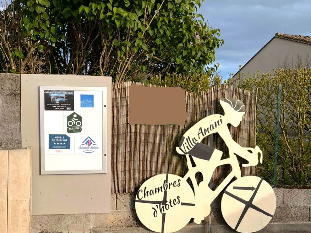 Repère panneau que vous verrez en arrivant