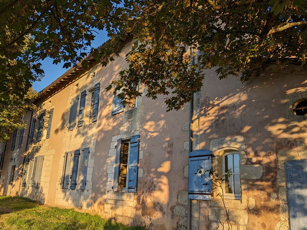 La chartreuse vue du jardin arrière