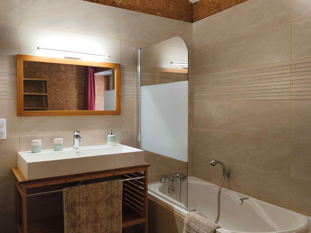 Salle de bains chambre du Parpalhon
