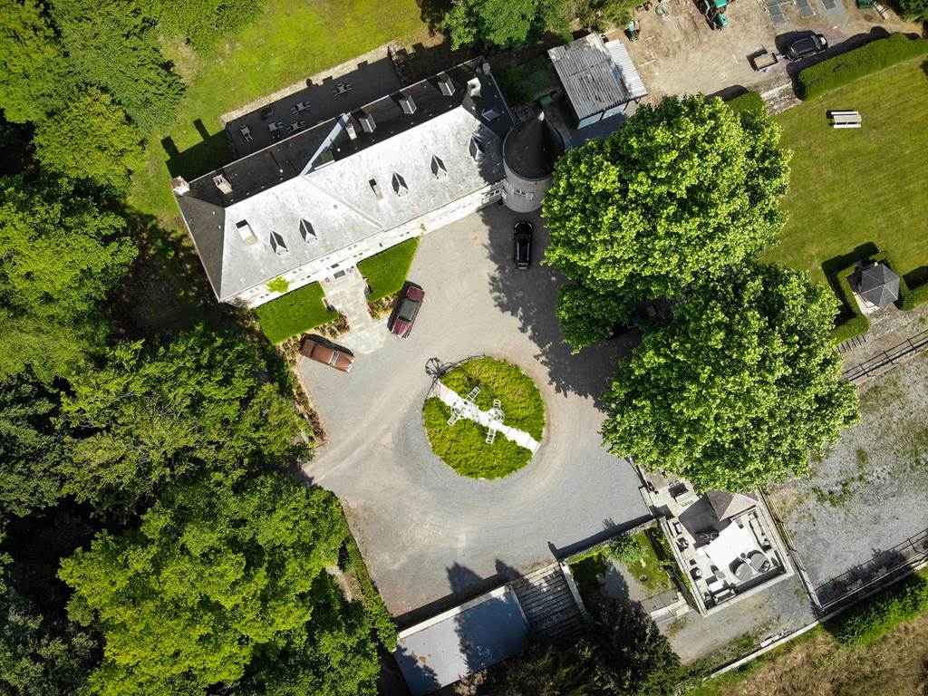 chambre-hôtes-Rives de Meuse-Transardennes-Voie Verte-insolite-inédit-prestige-prestigieux-luxe-unique-domaine-privé-romantique