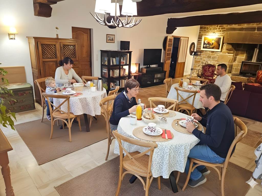 le-petit-déjeuner-bed-and-breakfast-saultchevreuil-villedieu