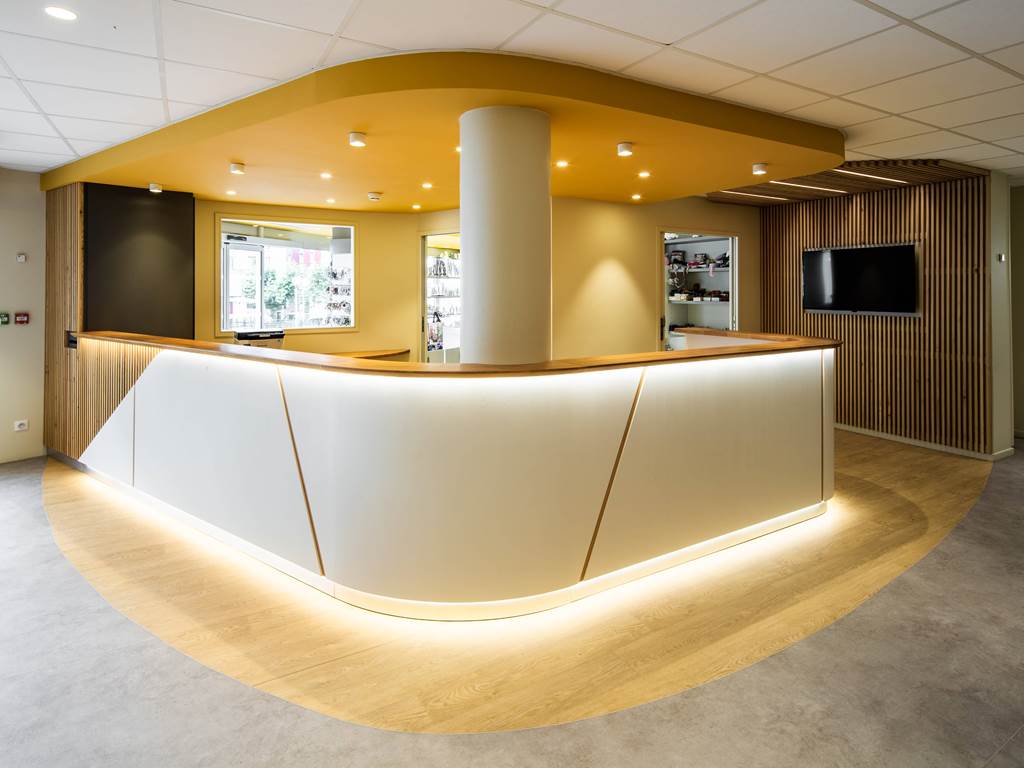 14- - Reception