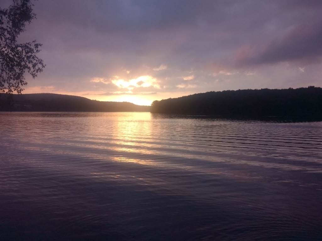 Coucher de soleil sur le lac
