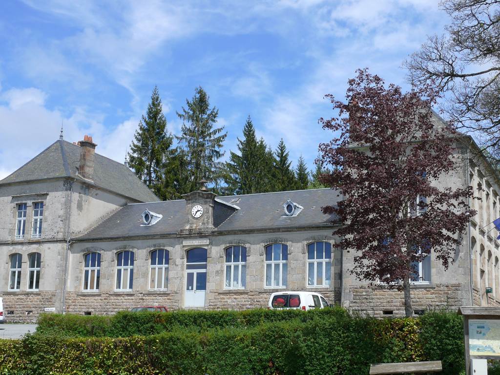 Gentioux-Pigerolles_Mairie-école