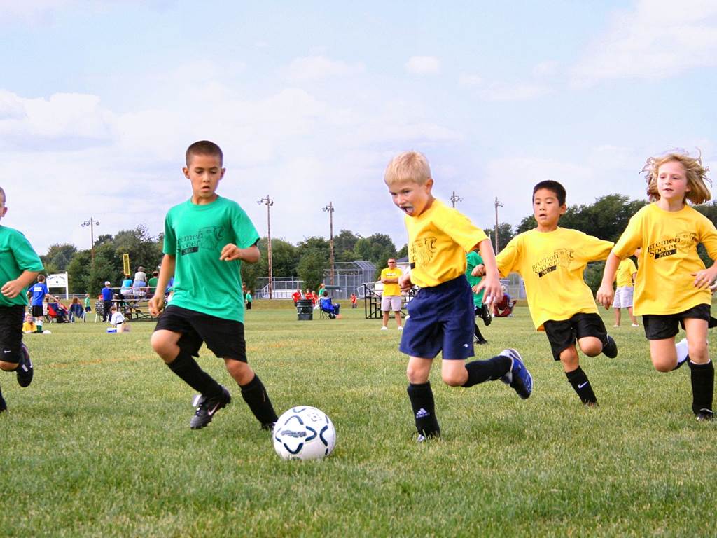 young-footballers-team-1493006