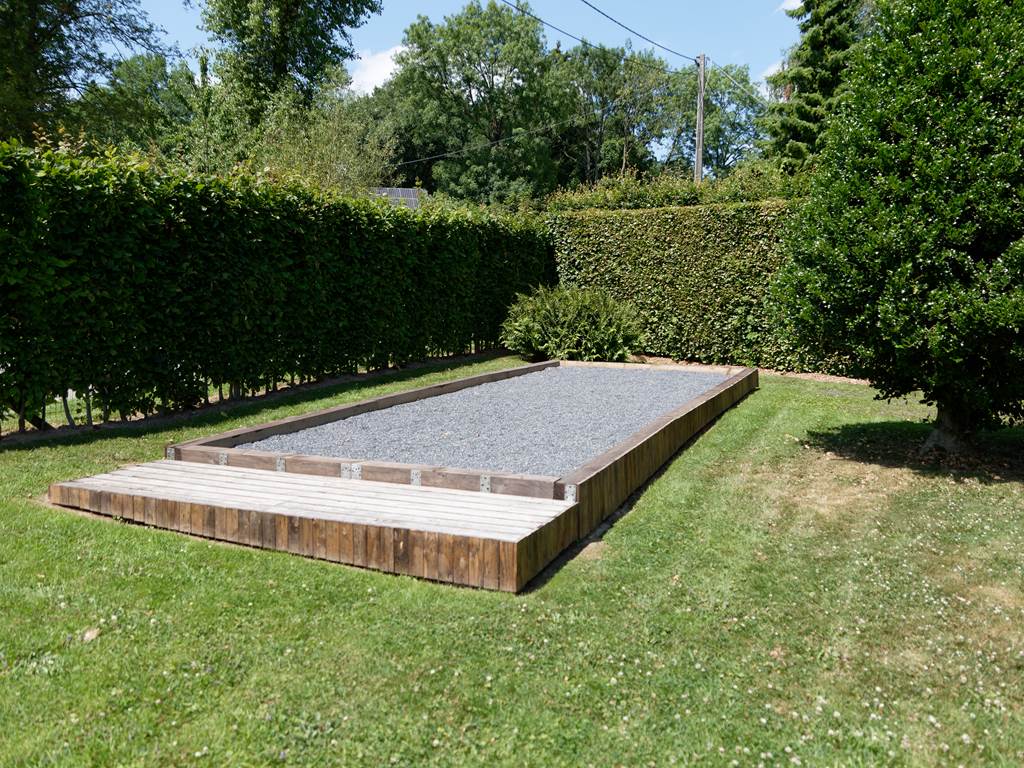 Le chalet du Ménobu 'La piste de pétanque'