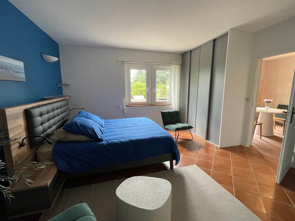 chambre-lit-double-maison-vacances-baden-golfe-du-morbihan-bretagne-sud