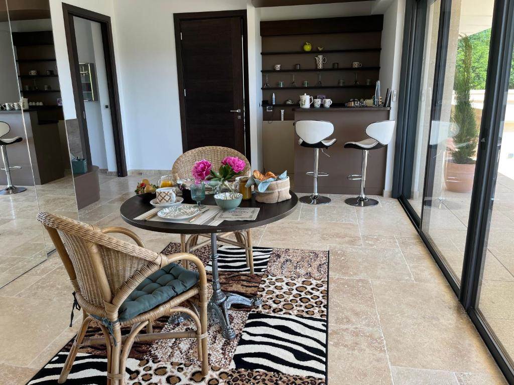 SUITE ALPILLES