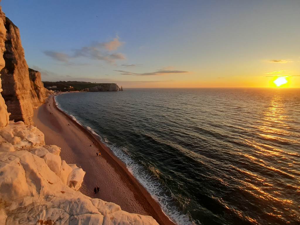Coucher de soleil sur la falaise d'Etretat