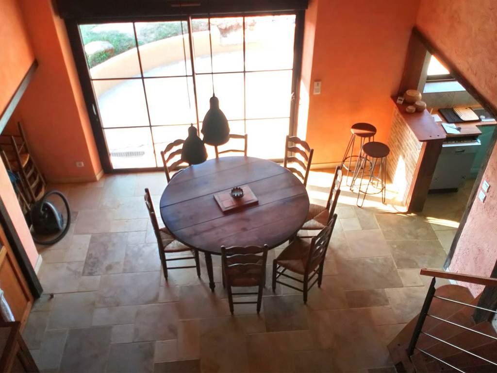 Coin repas vu de la mezzanine
