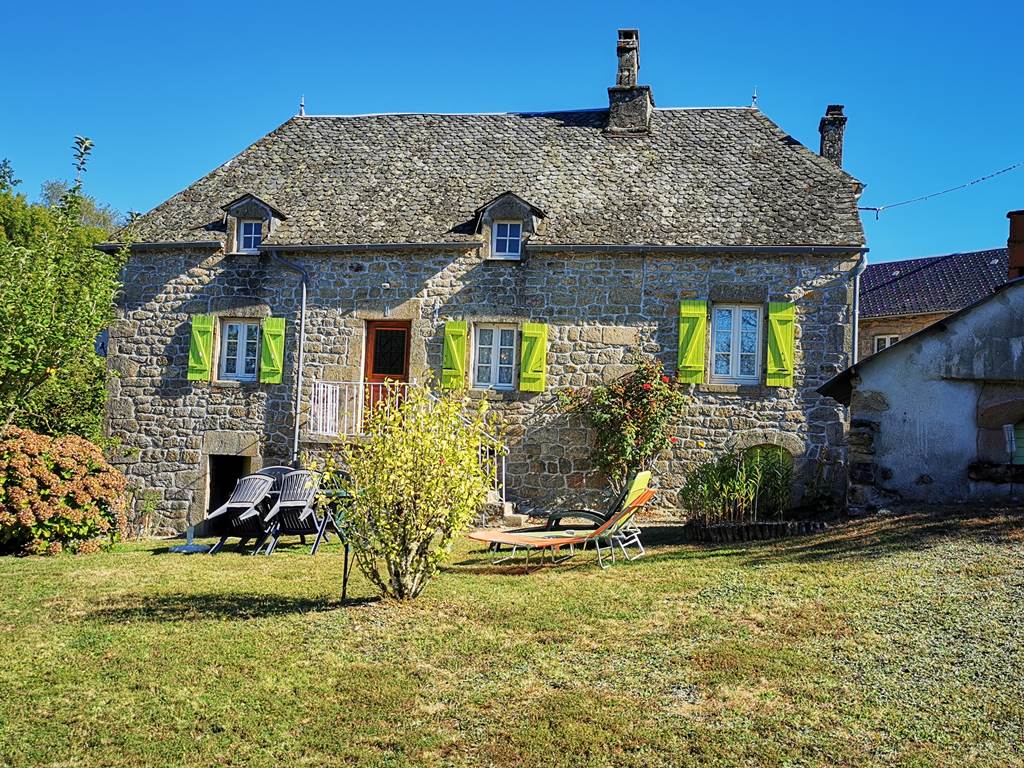 FACADE ET JARDIN