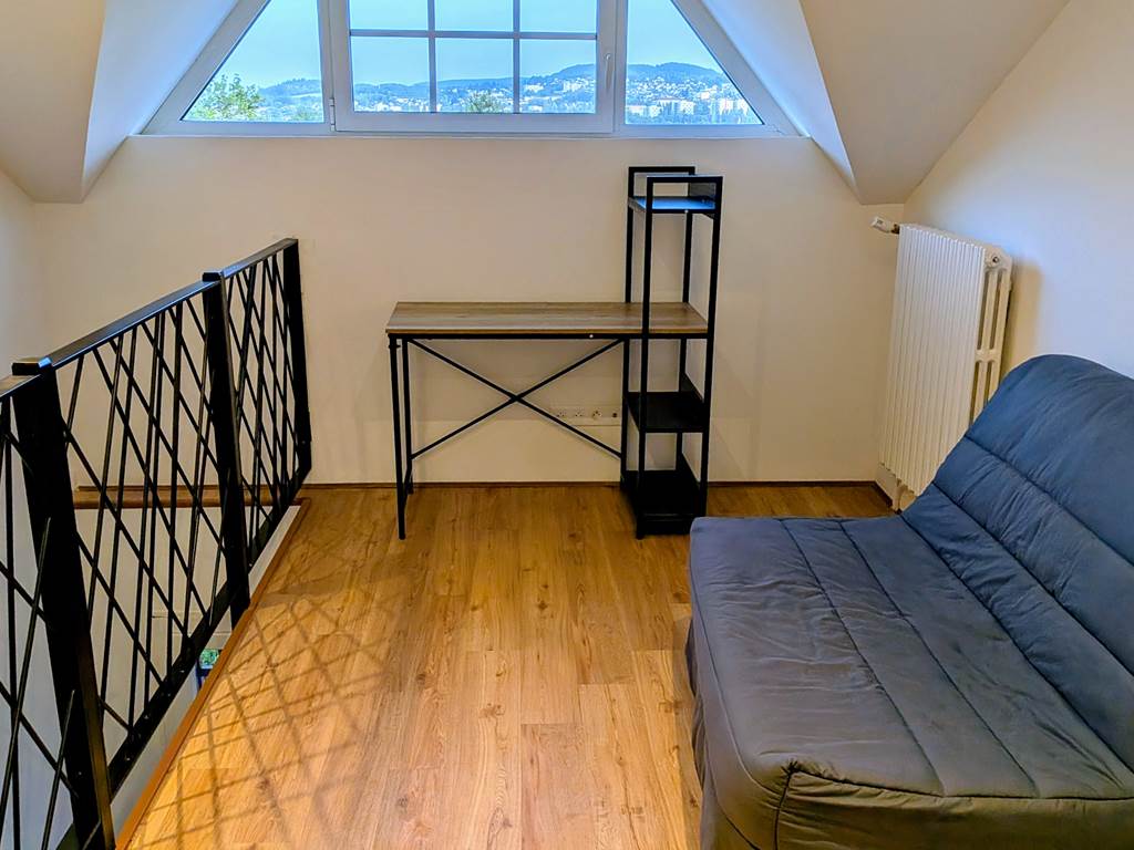 Le Faré des Bruyères – Gîte à Guéret (Creuse) - Mezzanine espace de travail/détente