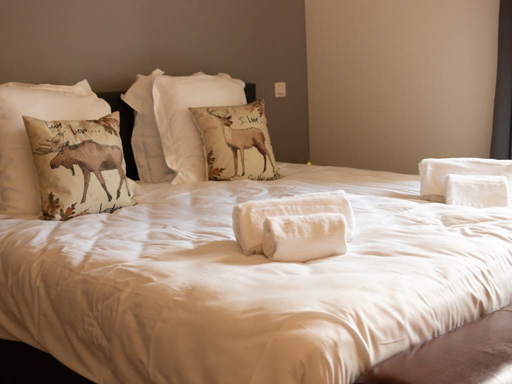 Dubbele bed - Lit double - Doppelbett - Kingsize bed