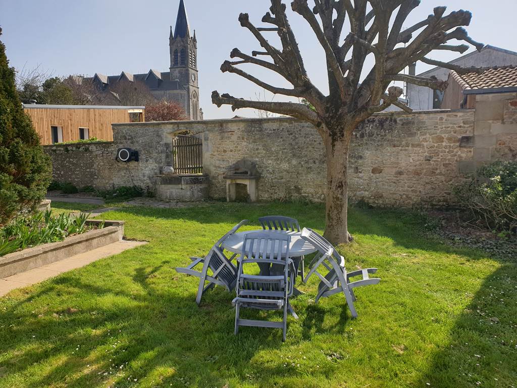 Espace repas et barbecue