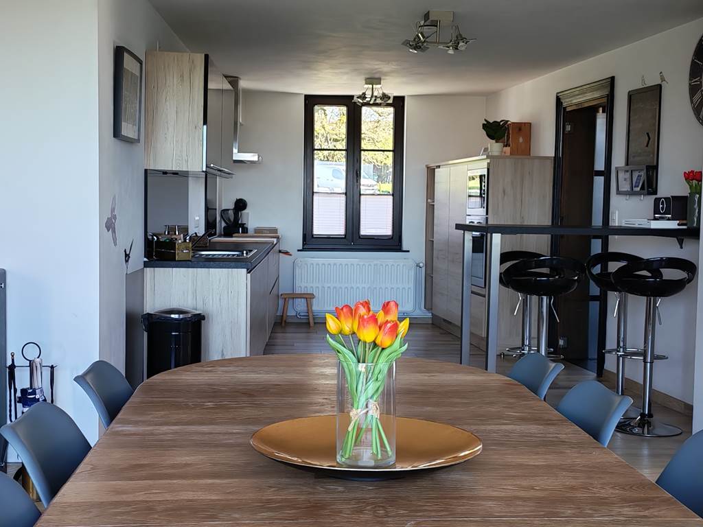 table sa`m