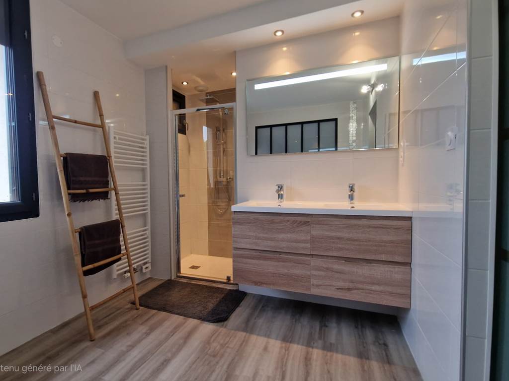 La salle de bain de la chambre parentale