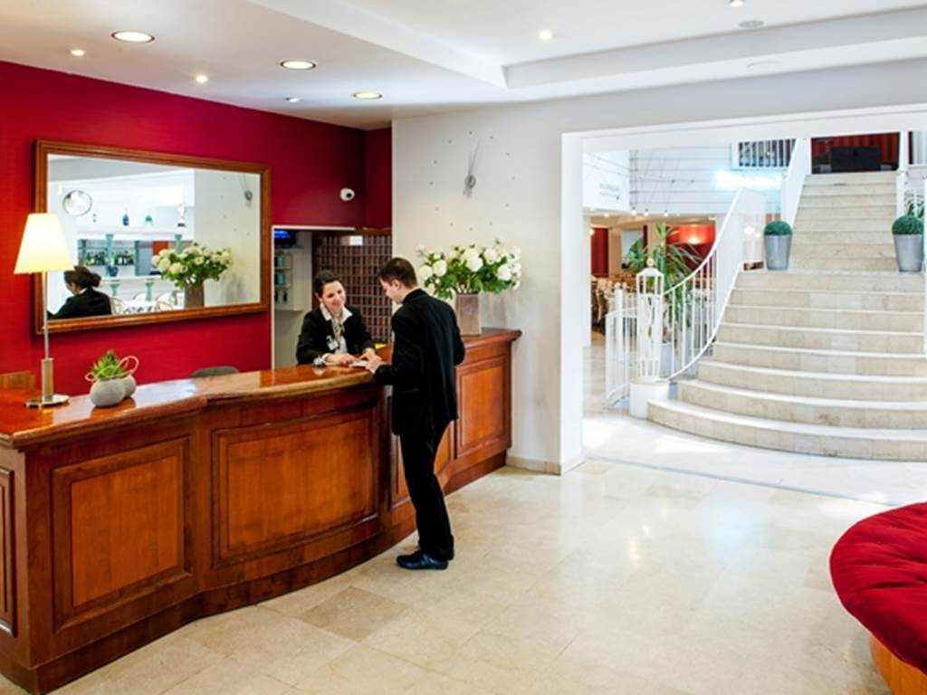HPH109-Accueil.Hotel Saint Sauveur.Lourdes