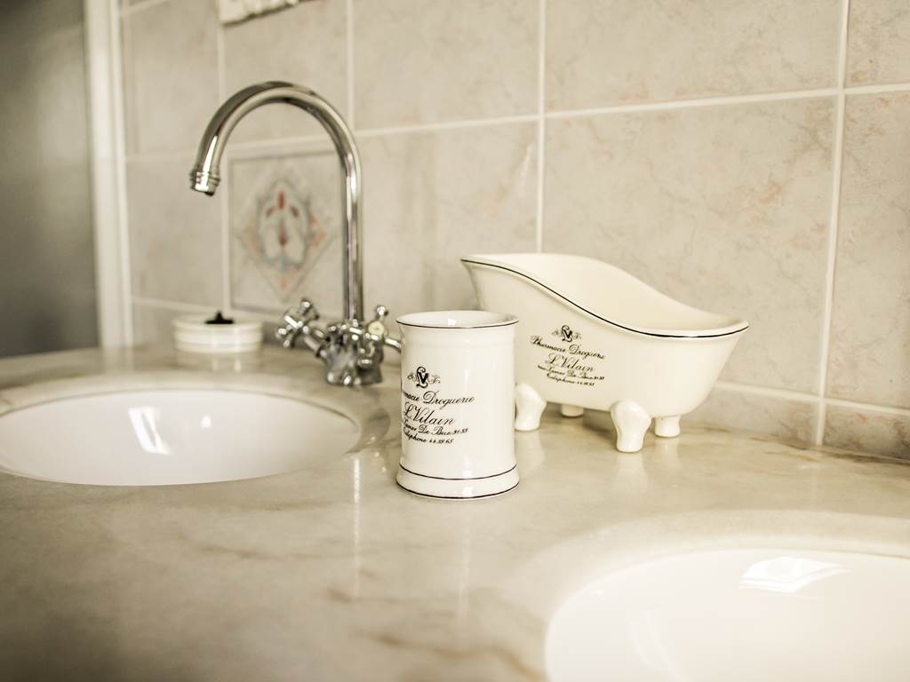Le marbre de la salle de bain