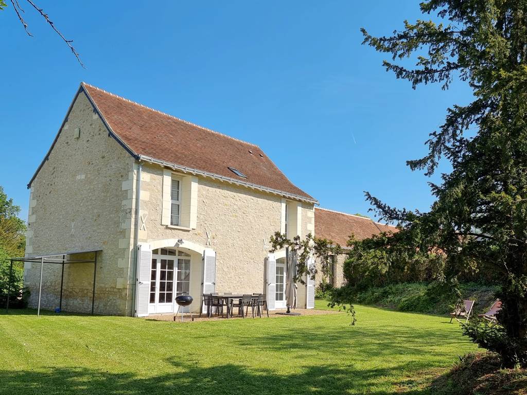 Chaque maison est indépendante, La Poulinière - Domaine des Cyclamens