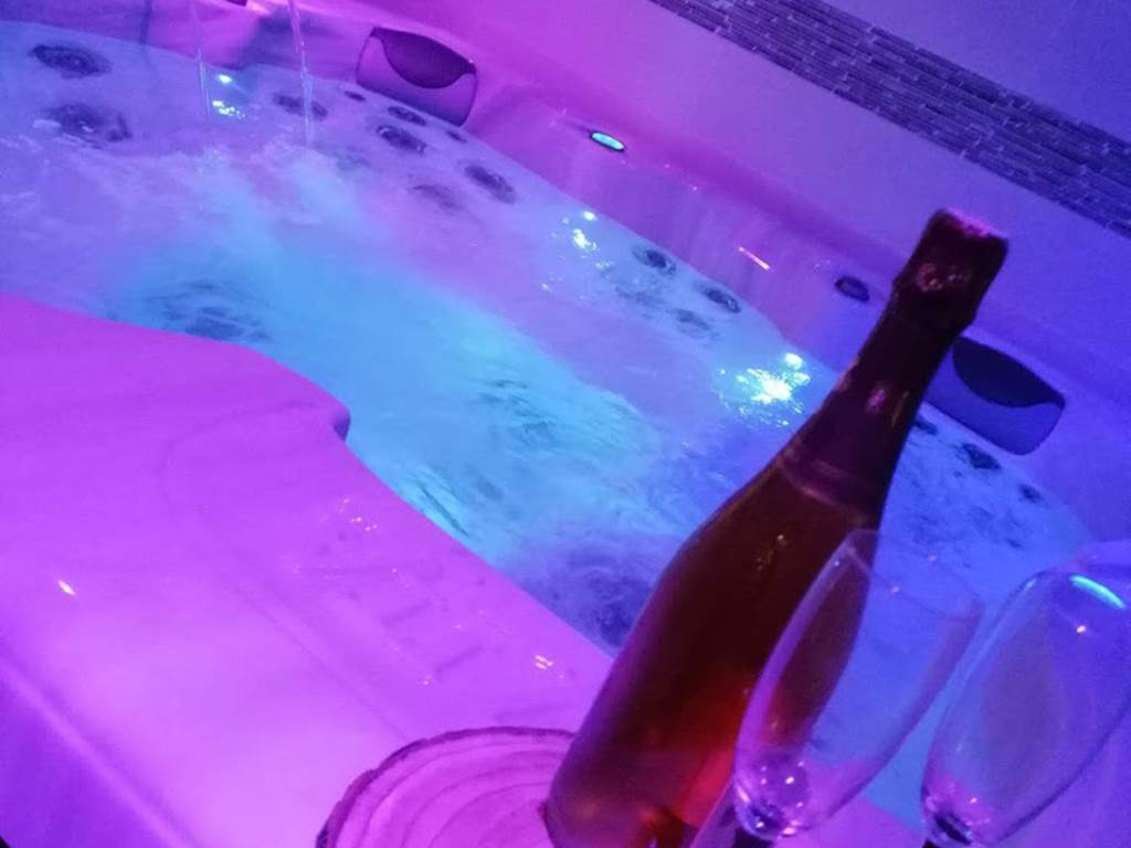 jacuzzi coupe