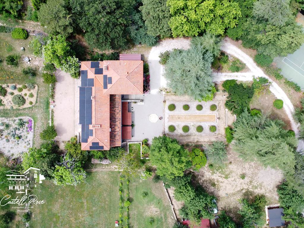 Vue aérienne, Castell Rose et jardin Nord
