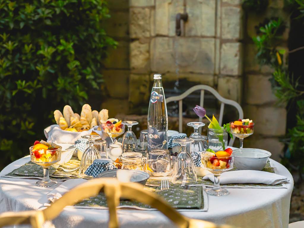 Petit déjeuner coin fontaine