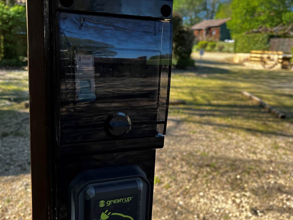 parking avec prise pour votre voiture électrique