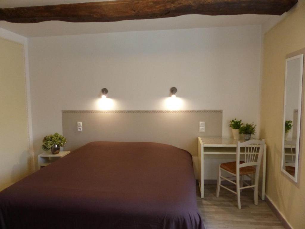 Auberge de 30 Pas chambre marron