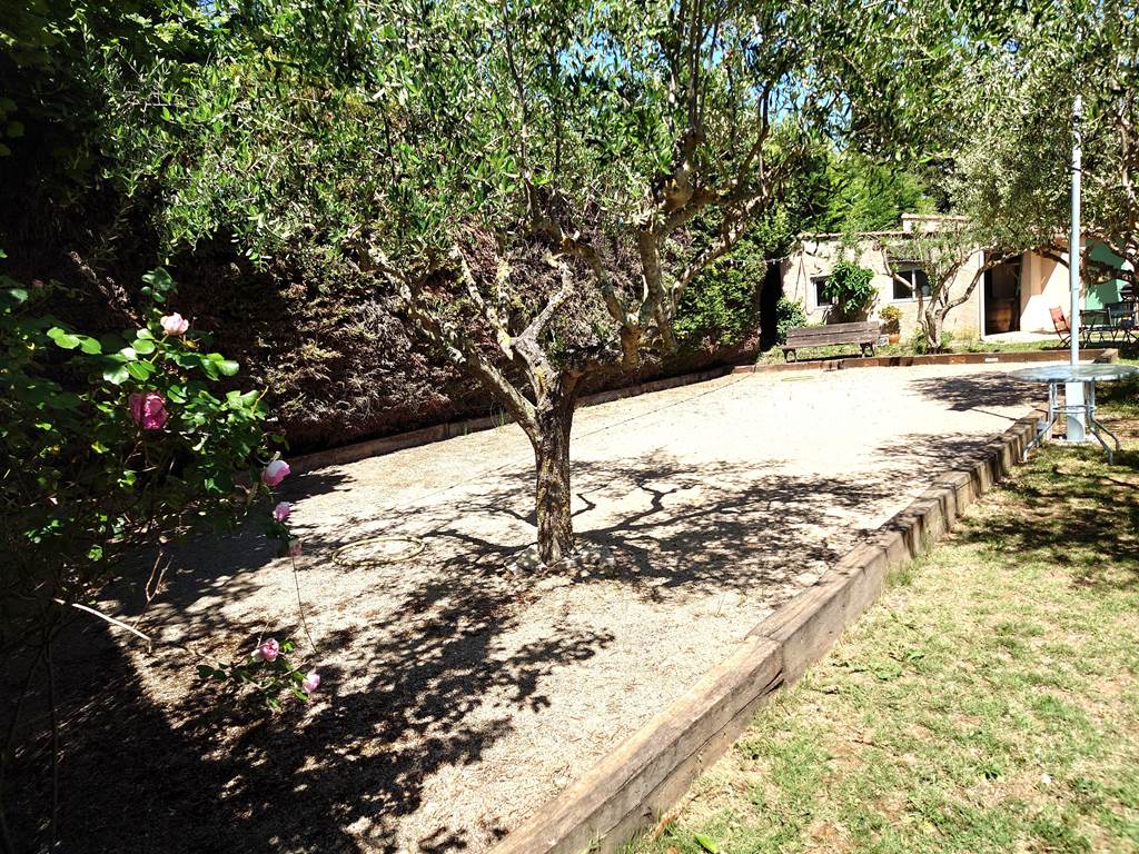Cigaleo chambres d'hôtes Carnoules Var terrain pétanque