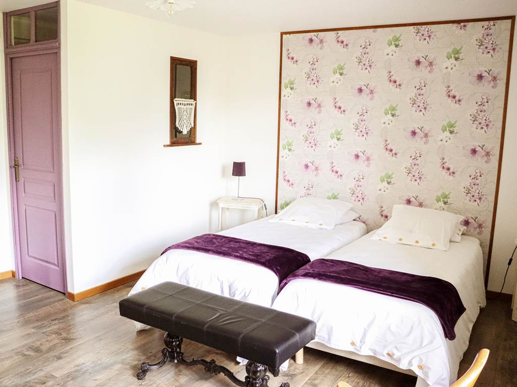 CH N° 6 // 2 lits 90 x 200