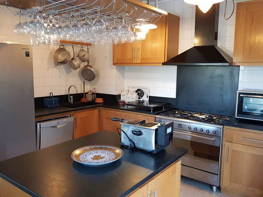 cuisine-villa-luxe-super-cannes-equipee