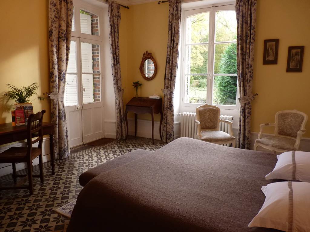 chambre jaune pour site 008-large