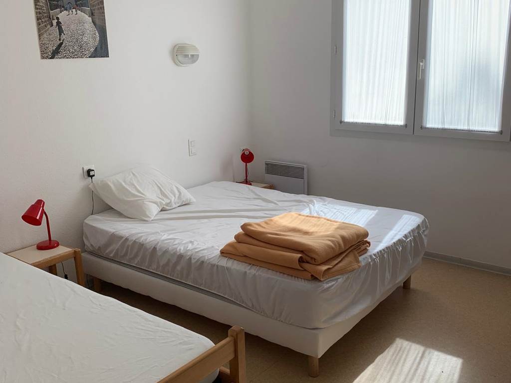 lepetitbois46_Leyme_Family+ PMR_chambre triple_1_Gîte 22