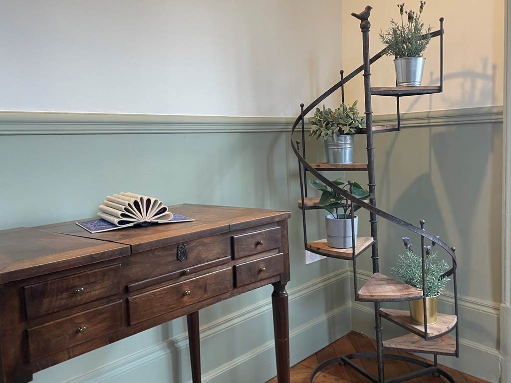 LA MAISON VOYAGE - Salon et mobilier chiné