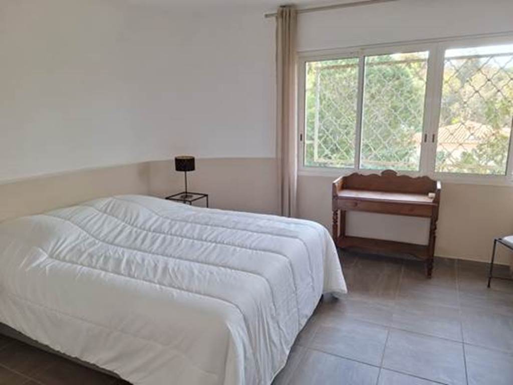 Chambre double vue jardin villa