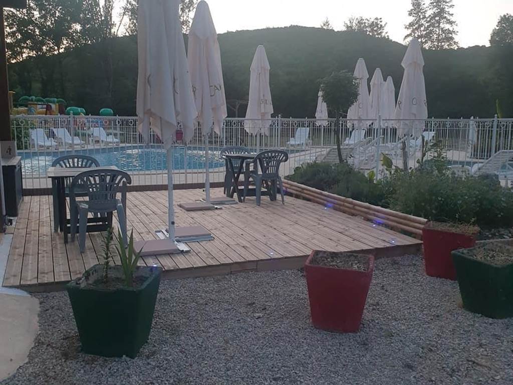 "Le Clos du Moulin", Village de Gîtes en Périgord : la piscine